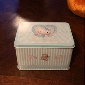 Hello Kitty storage box